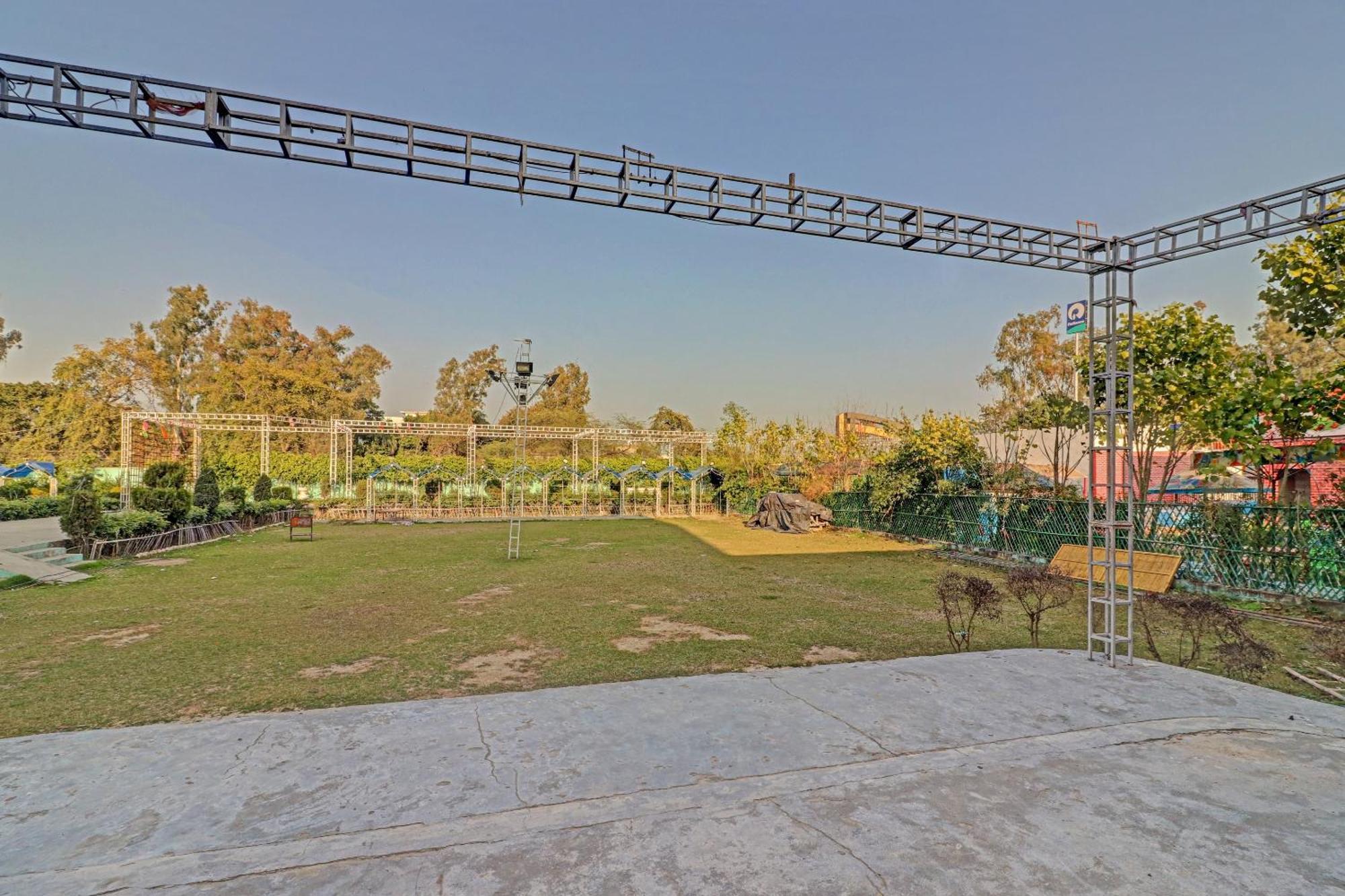 Capital O Kanha Resort Sikandra Rao Exterior foto